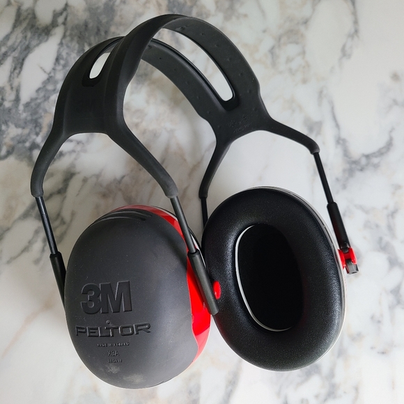 Noise Canceling 3M PELTOR X3A Earmuffs - Picture 3 of 8